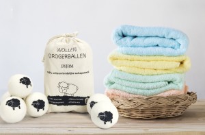 Reusable merino wool 7cm tumble dryer balls