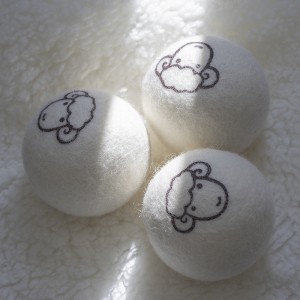 6-Pack New Zealand Wool Dryer Balls, Felted Laundry Balls with Cute Sheep Design, Chemical-Free and Reusable, Reduces Static and Wrinkles, with Drawstring Bag