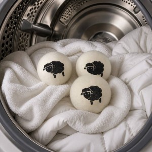 Reusable merino wool 7cm tumble dryer balls