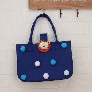 Felt gift shopping bag for children