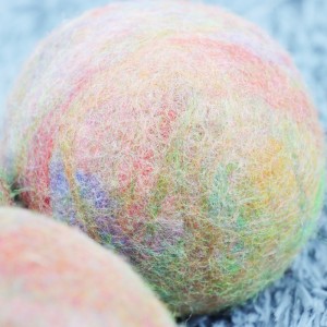 Wholesale Handmade Shaped Household Cleaning Tools & Accessories Natural Reusable Laundry White Woolen Felt Dryer Ball
