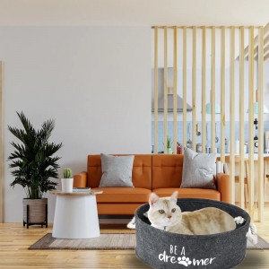 Custom pet supplies semicircular felt dog bed with soft cushion portable pet cave bed
