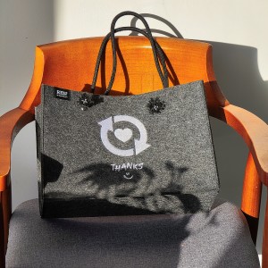Customized Logo Felt Tote Bag Large Capacity Recycled Material Fashion Felt Shopping Bag with Handles