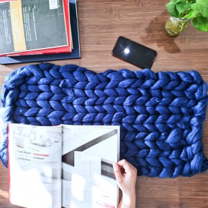 chunky knit blanket