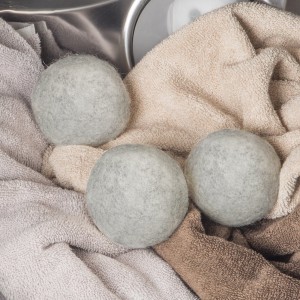 Wool drying balls